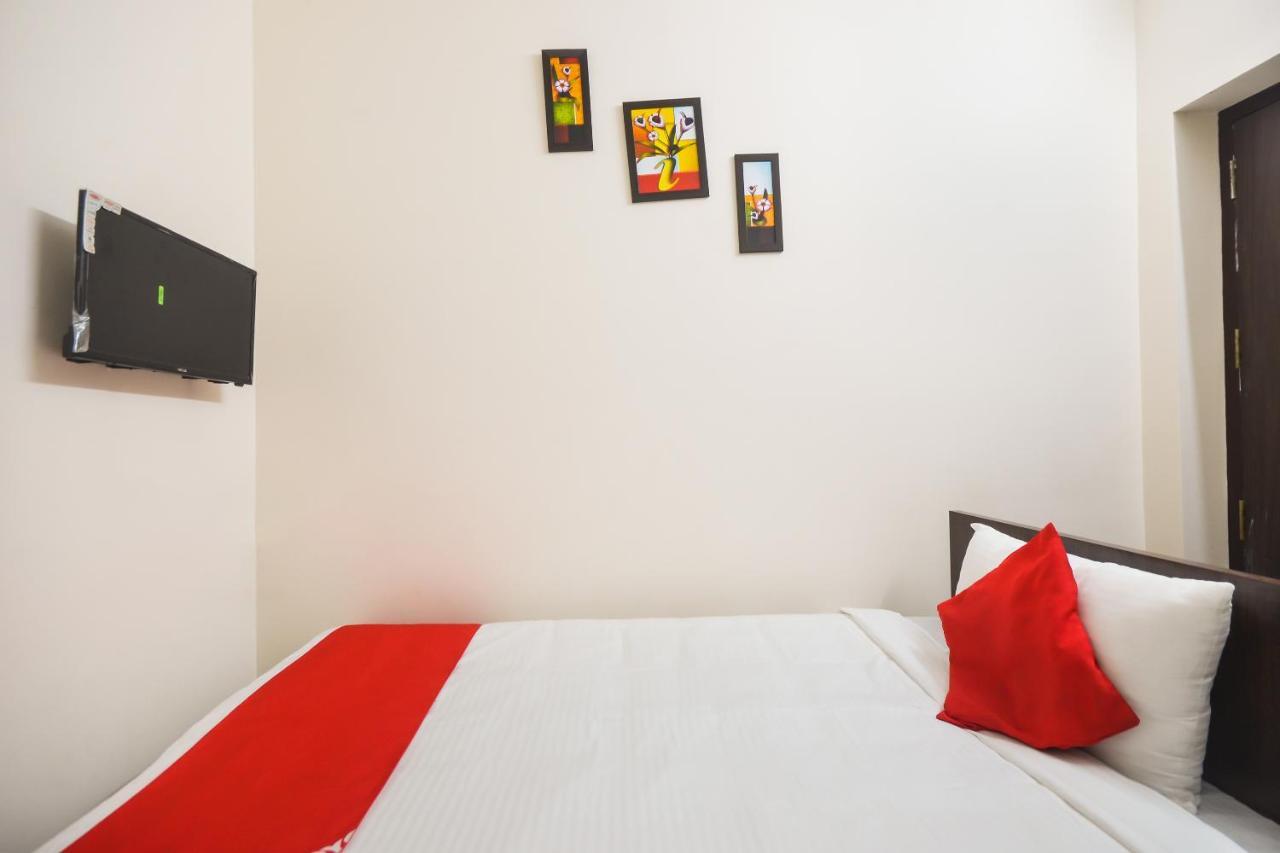 Hotel Oyo 70250 Royal Residency à Nāmakkal Extérieur photo